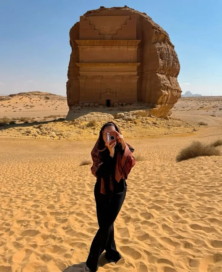 Photography Tours: Chasing Light & Stories